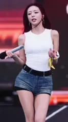 Yuna - ITZY (유나, Shin Yu Na) - Video #292608