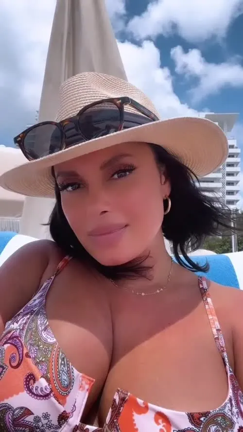 Joy Taylor - Video